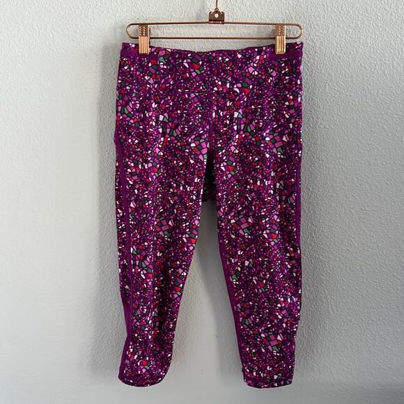 Lululemon Real Quick Crop Paradise Camo Multi/Regal Plum Active Pants 4 - Picture 1 of 8